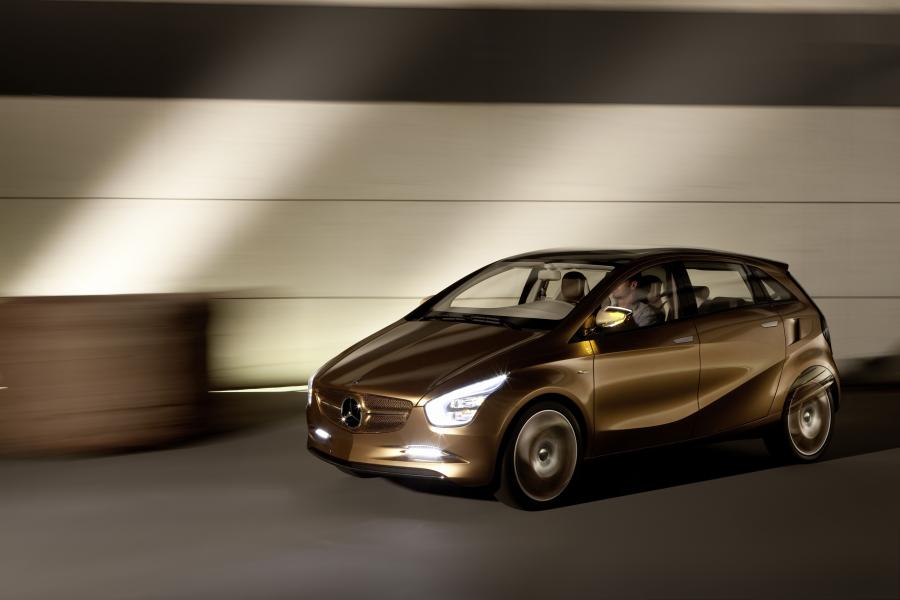  Mercedes-Benz BlueZERO E-Cell PLUS Concept 2009 года  (фото 10 из 14)